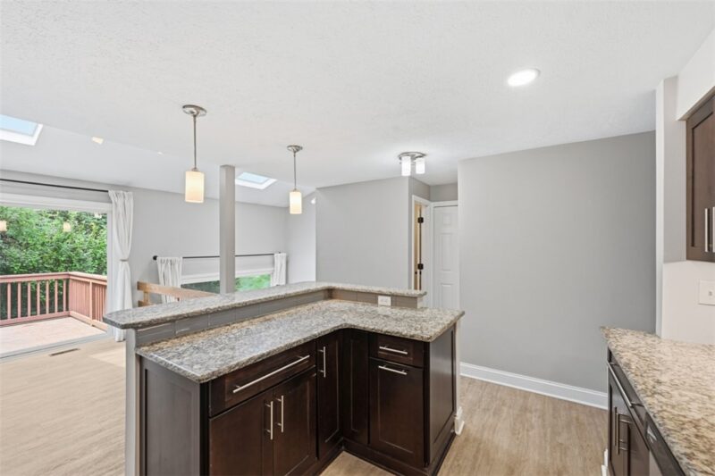 2736 Meadowcrest Ct — photo 6