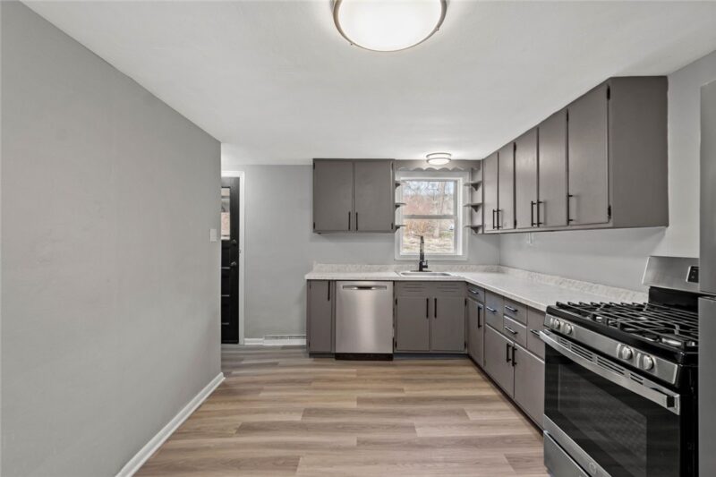 527 Orchard Dr — photo 6