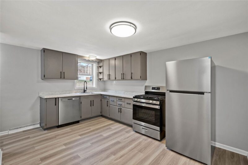 527 Orchard Dr — photo 7