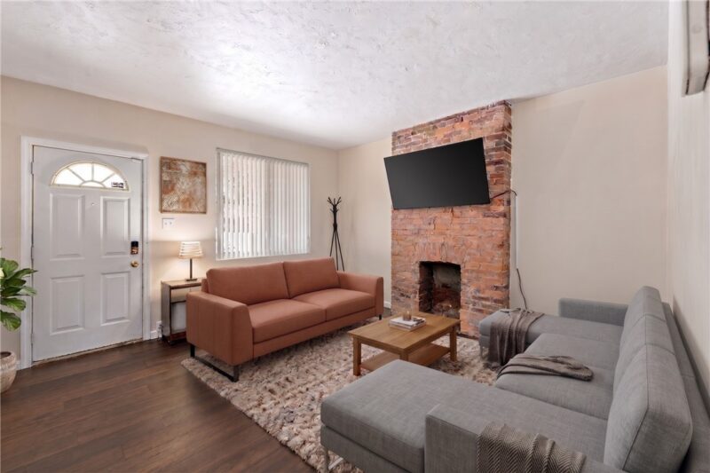 4426 Milgate Street — photo 2