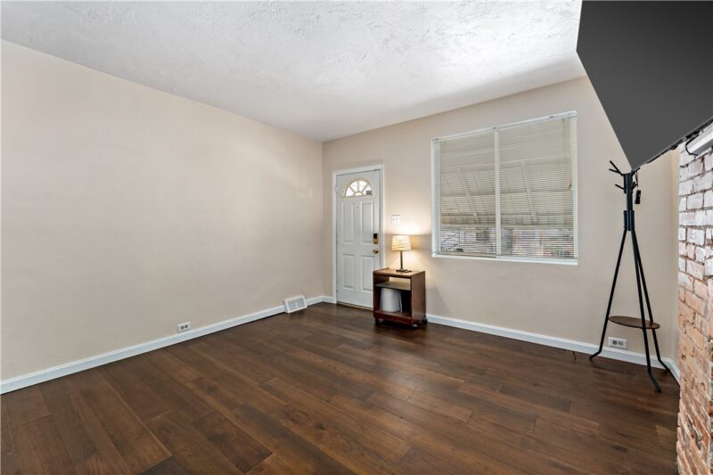 4426 Milgate Street — photo 8