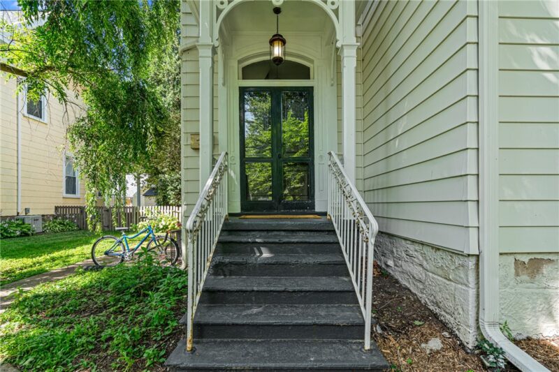 657 Maple Ln — photo 3