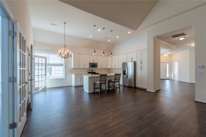 114 Gateway Dr — photo 8