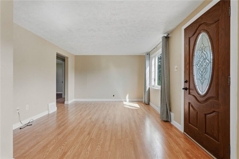 181 Castle Road — photo 4