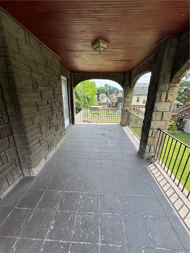 79 Grant Ave — photo 4