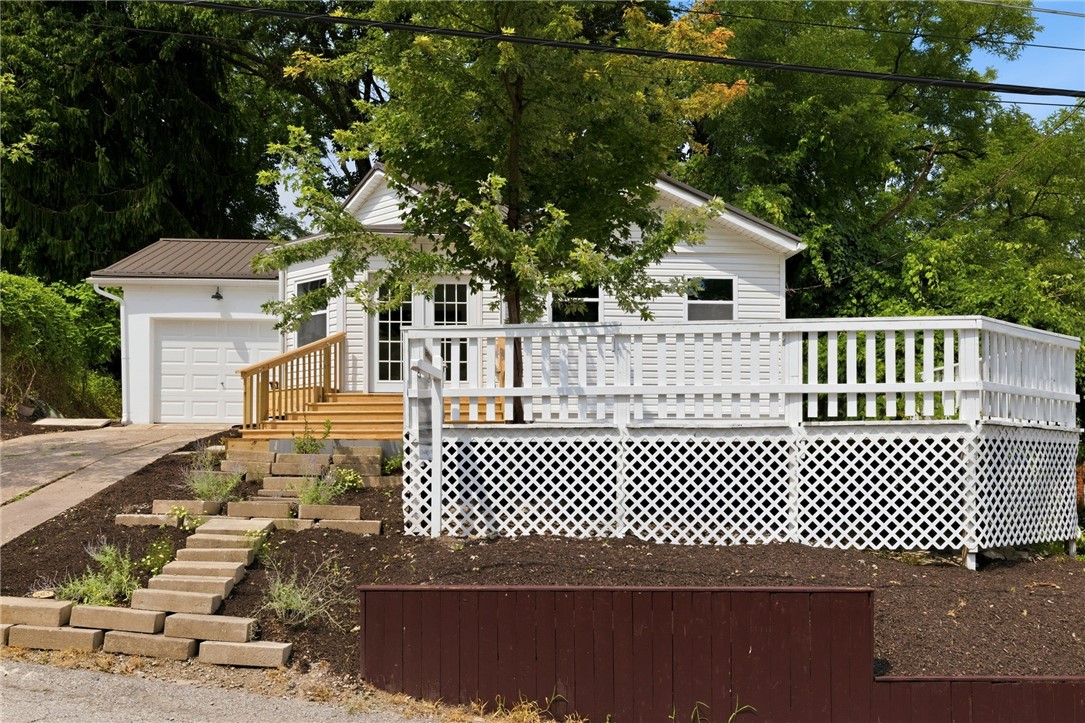 108 Lewis Dr — photo 1