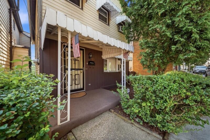 443 Carothers Ave. — photo 2