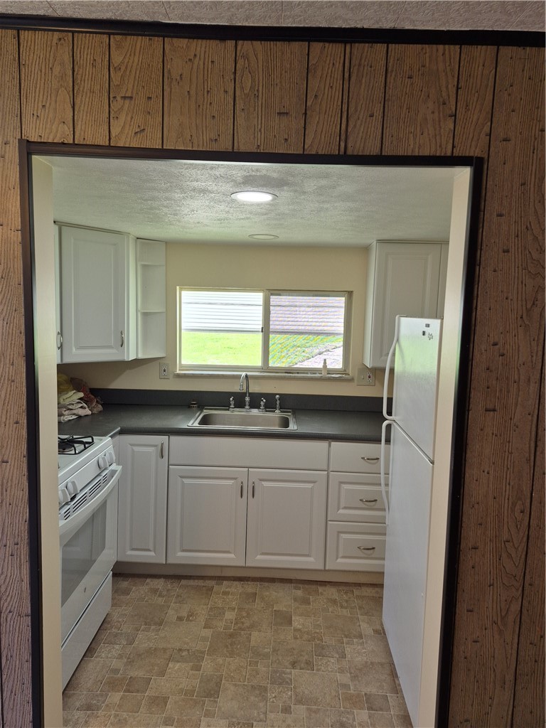 1150-1152 Springdale Dr — photo 3