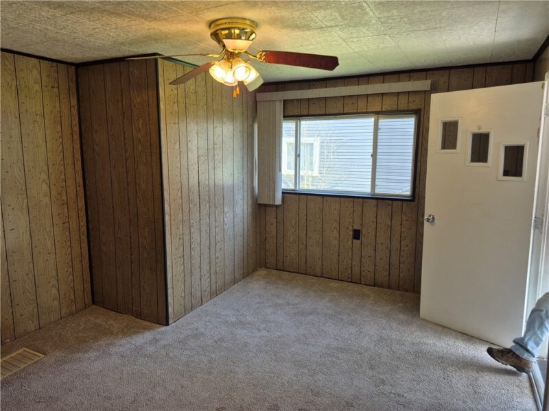 1150-1152 Springdale Dr — photo 4