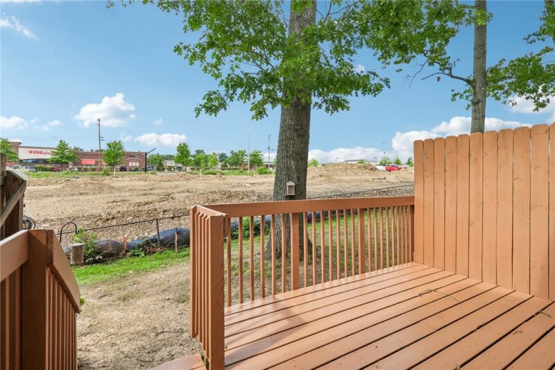 321 Laporte Ct — photo 6