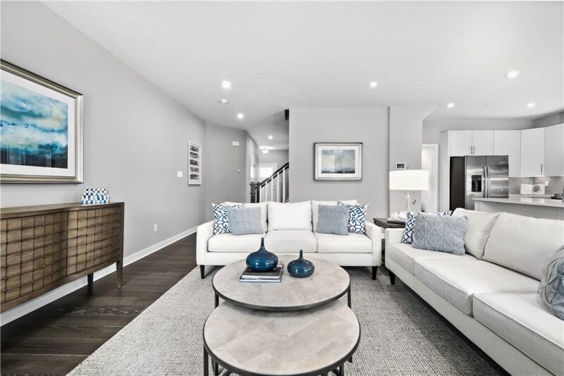 137 Victoria Drive — photo 3