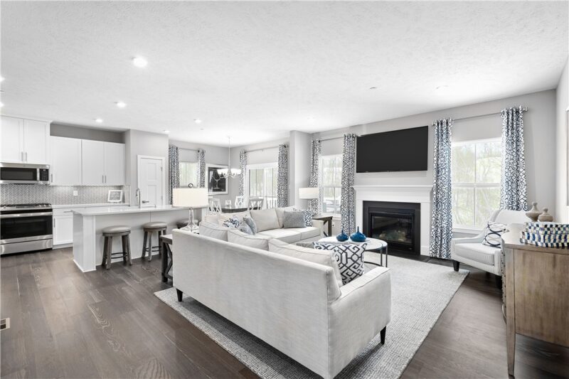 137 Victoria Drive — photo 4