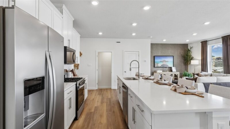 1011 Darcy Drive — photo 2