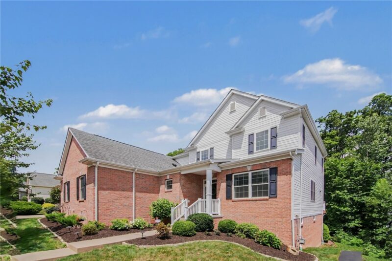 824 Westminster Ln — photo 2