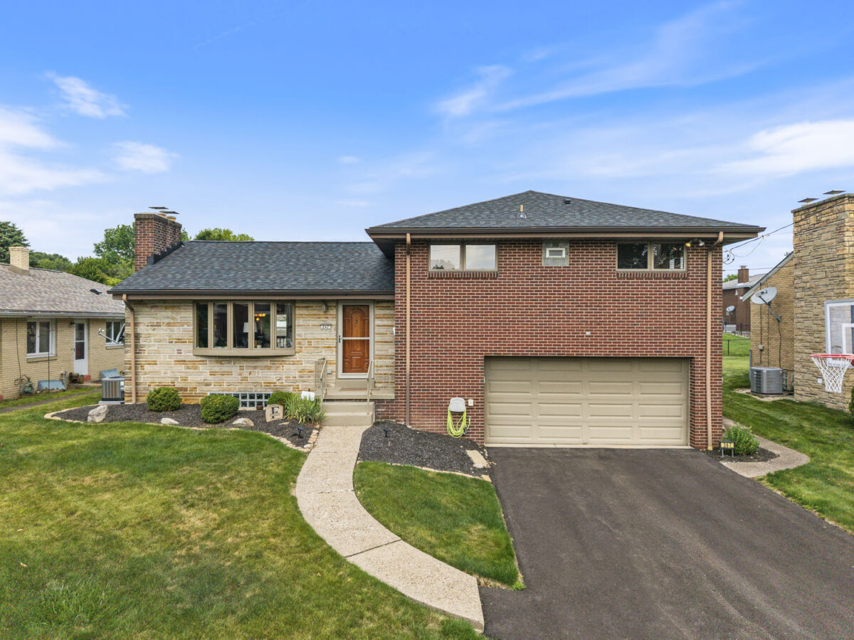 247 Mary DRIVE — photo 1