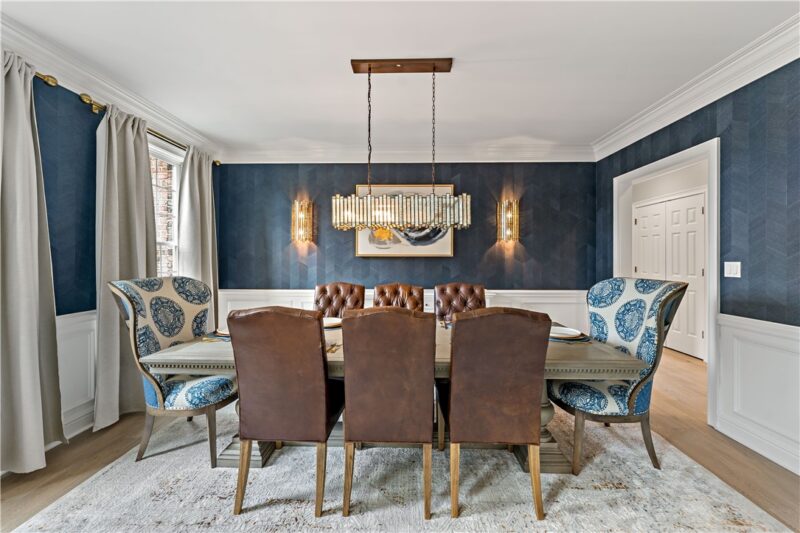 8000 Sherwood Dr — photo 2