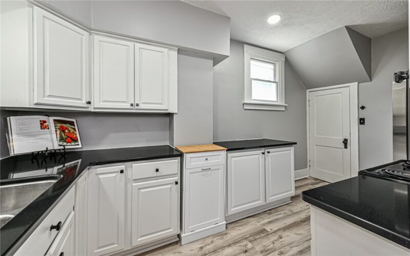 1326 Walters Ave — photo 8