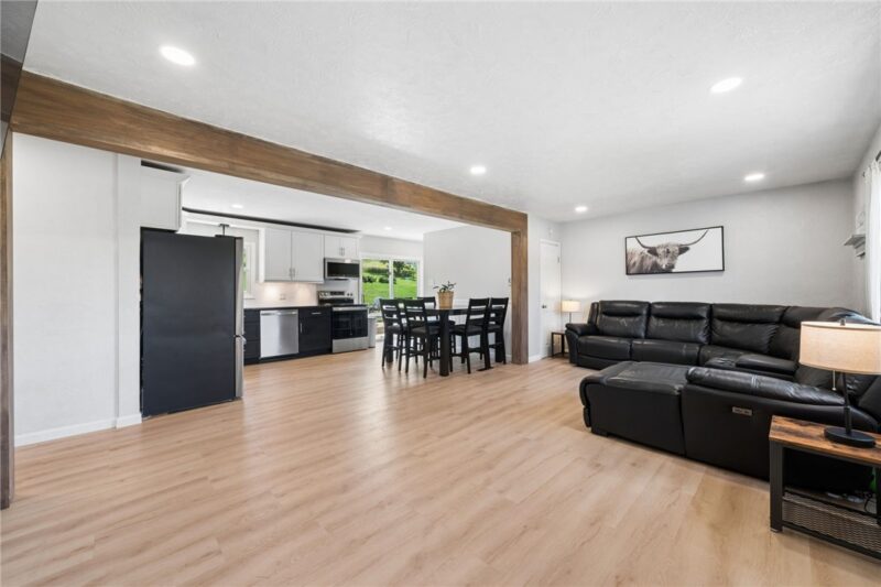 160 Brush Creek Rd — photo 2