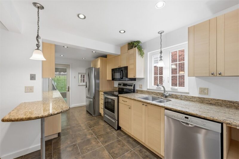 1441 Duffield St — photo 4