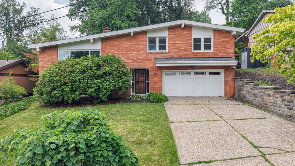 424 Glaids Drive — photo 1