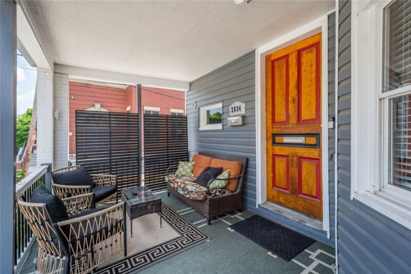2834 Bedford Ave — photo 2