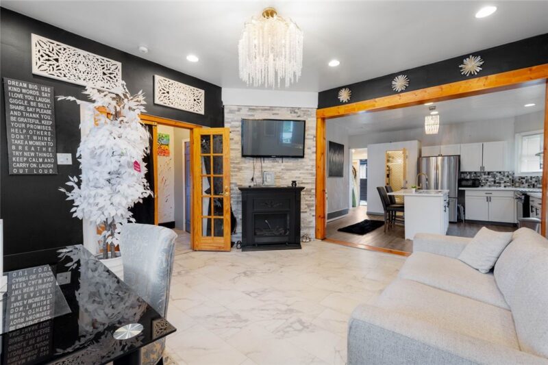 2834 Bedford Ave — photo 6