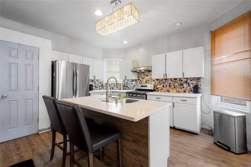 2834 Bedford Ave — photo 7