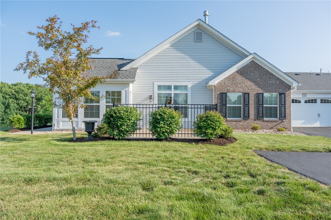 906 Spring Valley Dr — photo 1