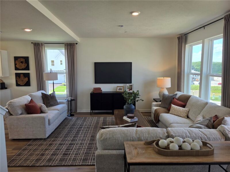 173 Laurel Hills Drive — photo 4