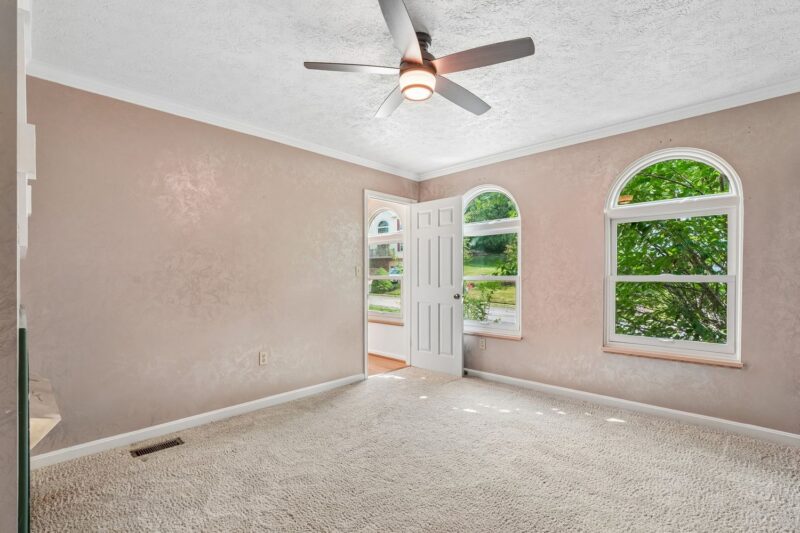 209 Jaclyn Dr — photo 8