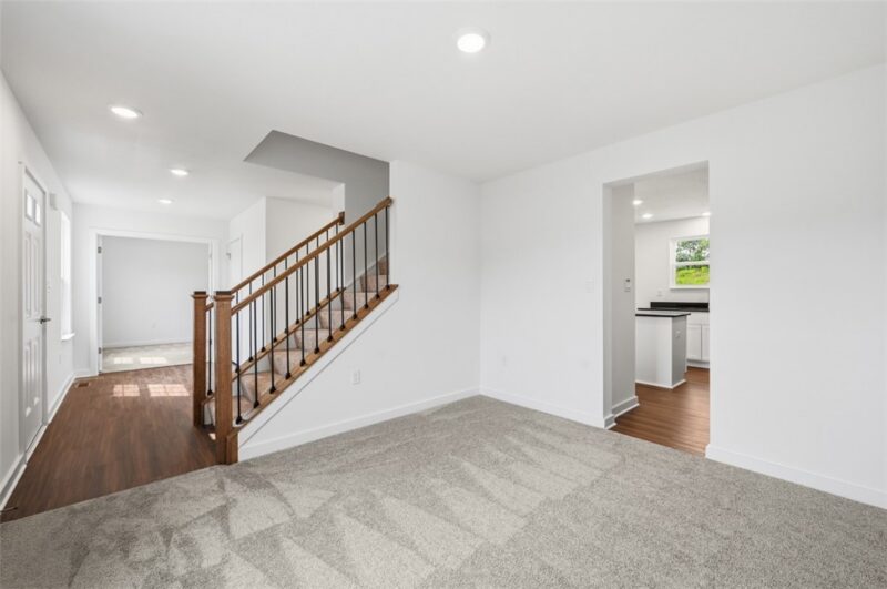498 Gardenia Drive — photo 6