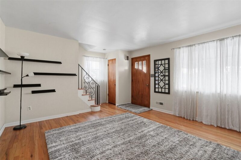 1338 Tyndall Street — photo 4