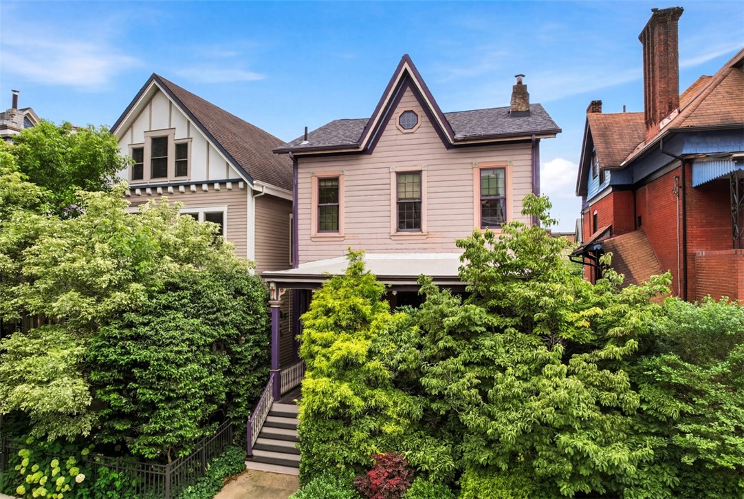 704 Ivy Street — photo 1