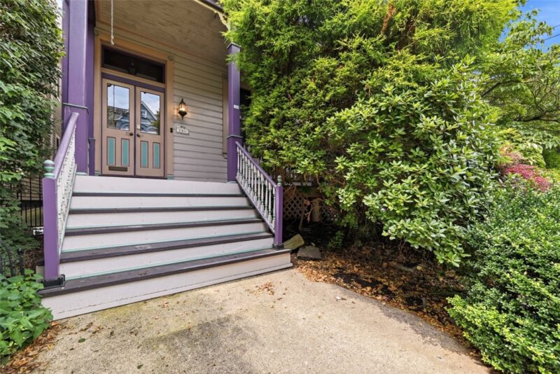 704 Ivy Street — photo 2