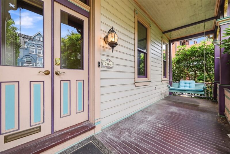 704 Ivy Street — photo 3