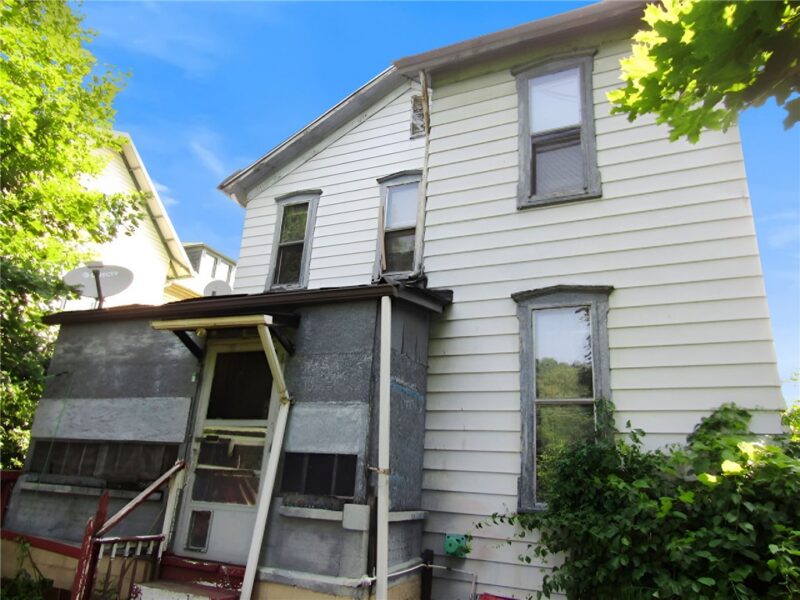 1470 3rd Ave — photo 5