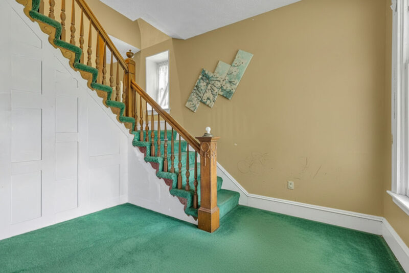 1300 W 9th STREET — photo 2