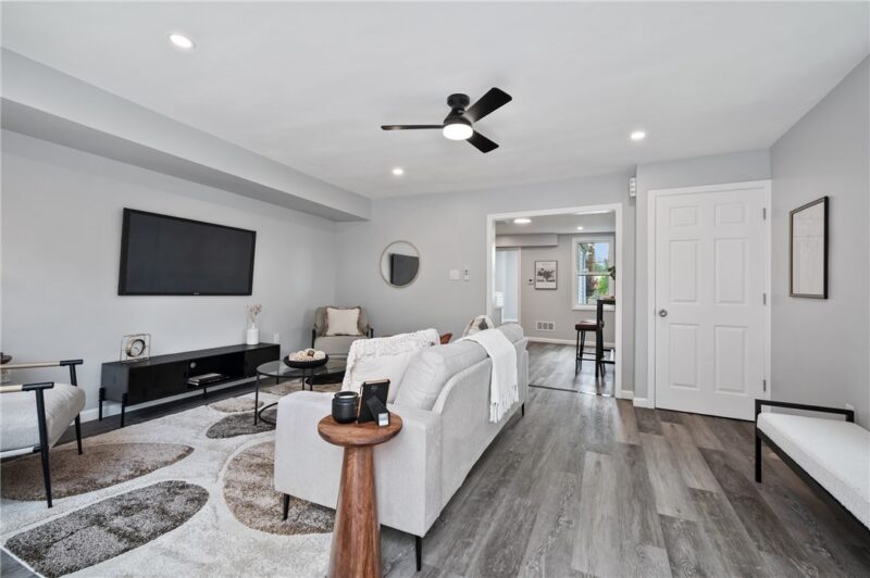 1413 Columbus Ave — photo 2