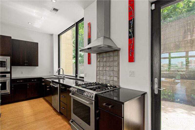 18 Windom Hill Place — photo 7