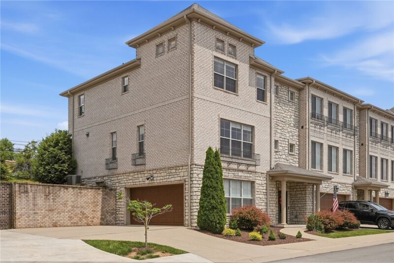 245 Lucca Ln — photo 2