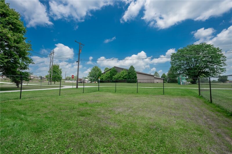 19 Hazel St — photo 7