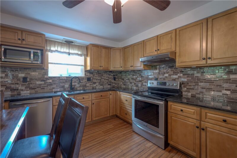 327 Beech Rd — photo 3