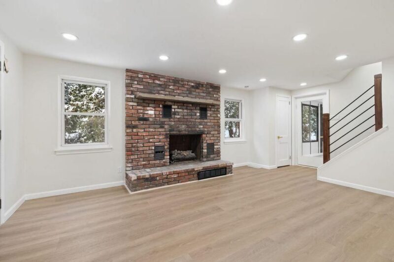 3953 Dowling — photo 6