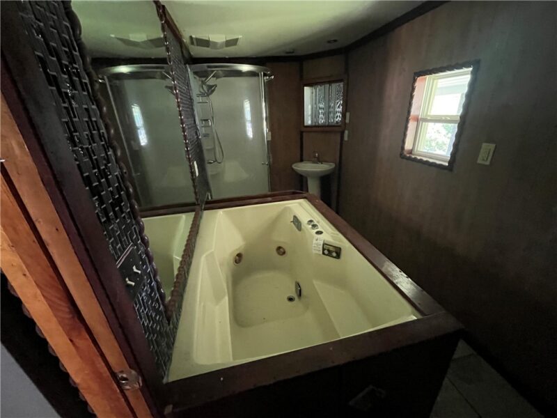 1539 Veterans Street — photo 8