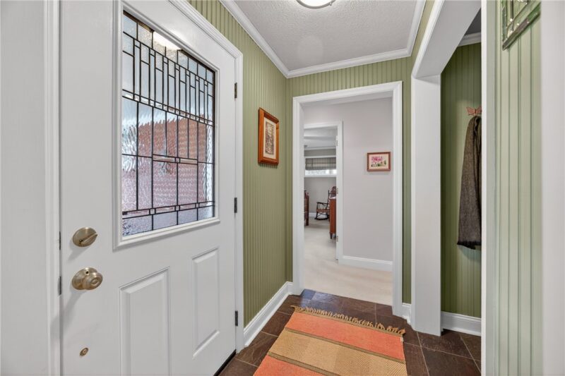 498 Balconade Dr — photo 5