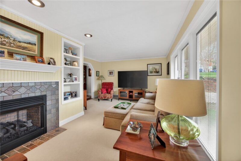 498 Balconade Dr — photo 7