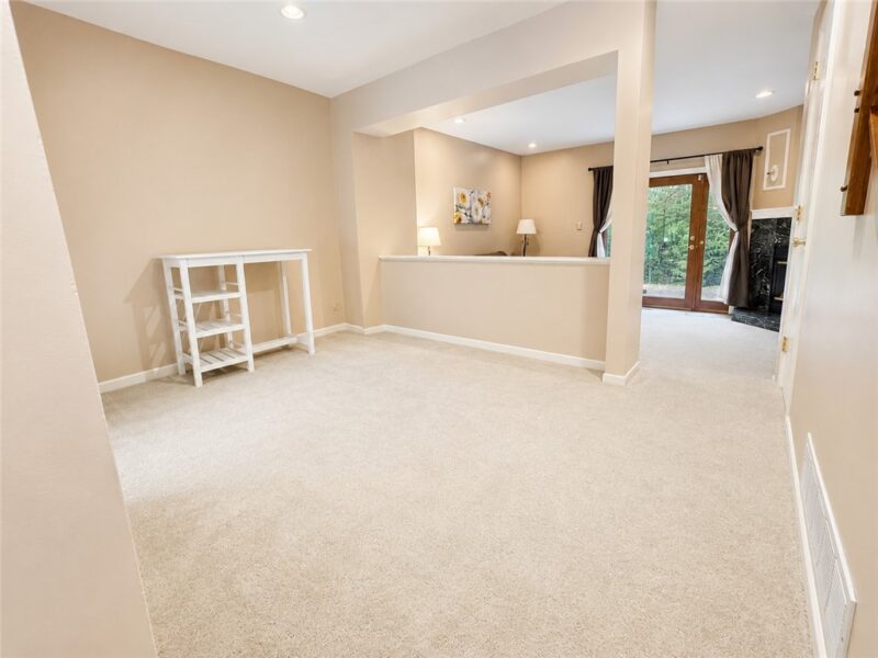 120 Spruce Ct — photo 3