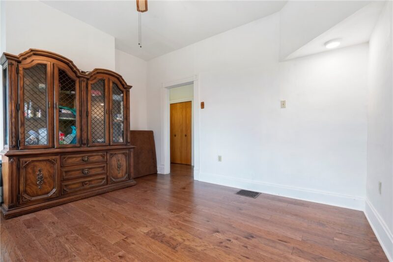330 Kaercher St — photo 5