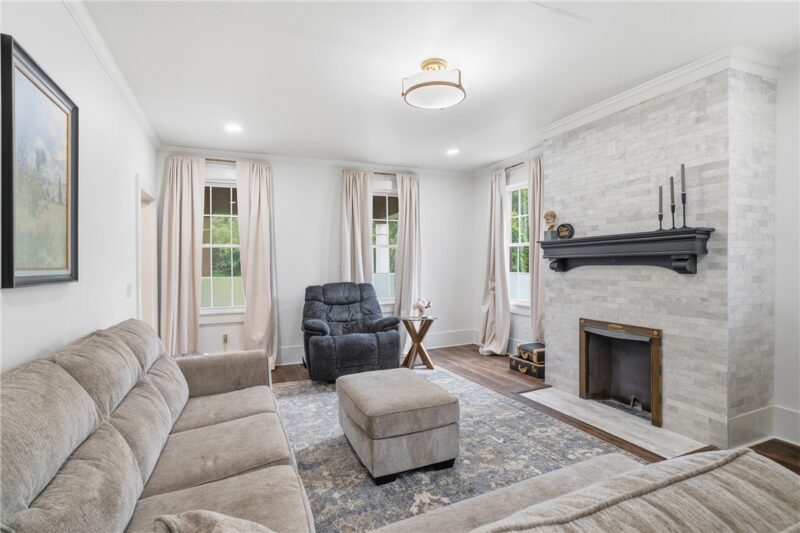 214 River Ave — photo 2