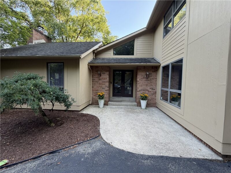 4900 Cole Road — photo 3